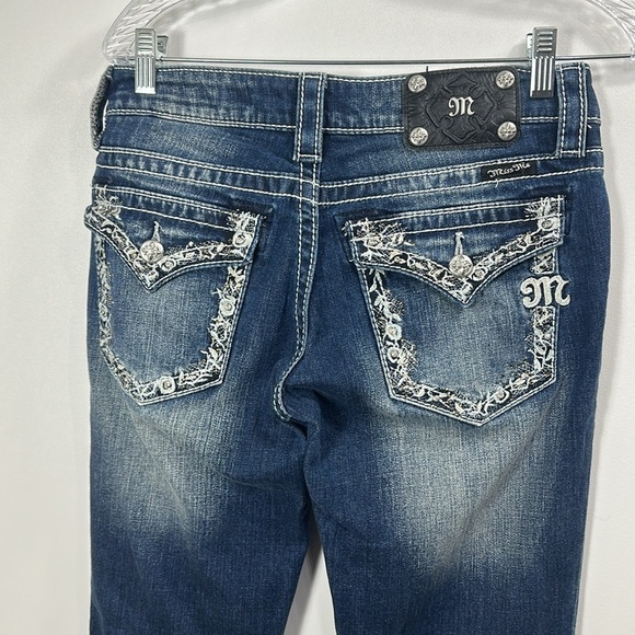 Miss Me  Woman’s Boot Cut jeans Dark Wash size 28 - Picture 8 of 14